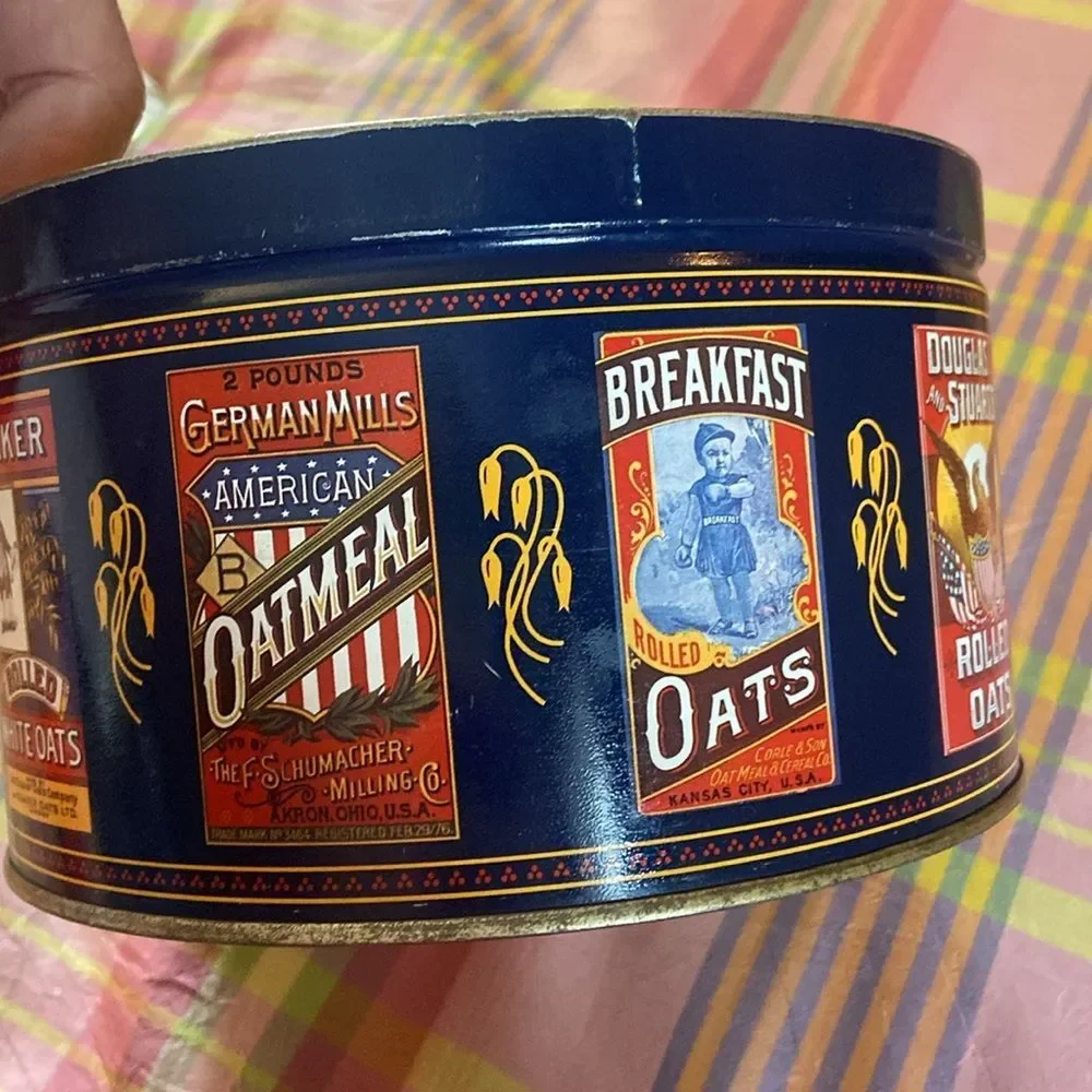 Vintage pure Quaker Oats storage tin
